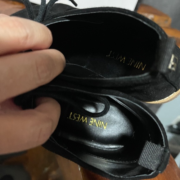 Nine West Bootie, size 5 - Picture 8 of 9